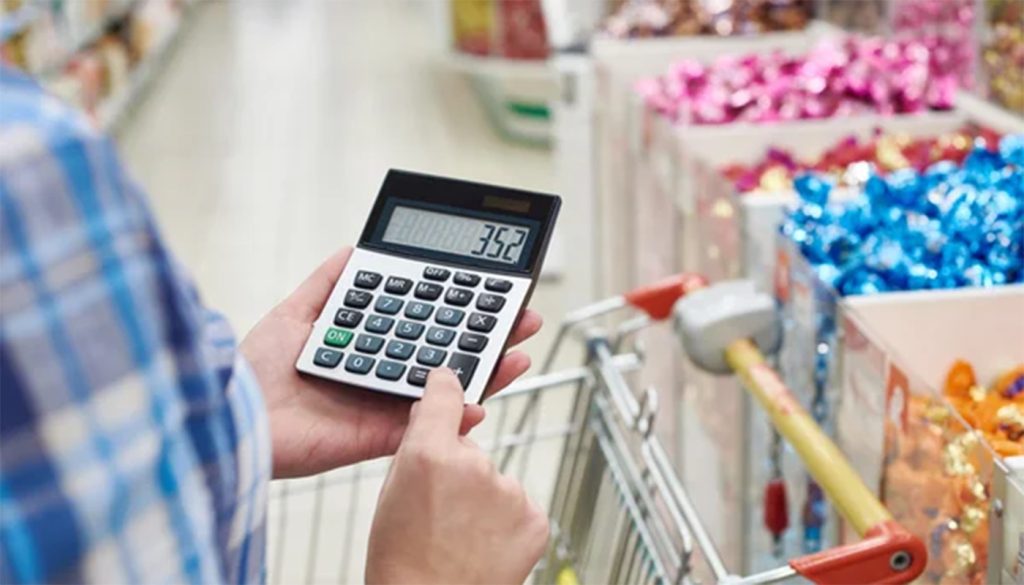 Cât plătești pentru mâncare în România în 2026: Coșul de supraviețuire, sub lupă