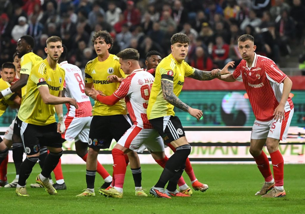 Coubiș, nervos după zvonurile despre Genoa: „Prostii pe internet!”