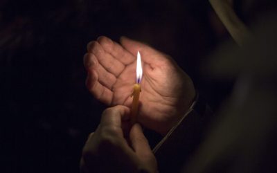 Cât timp mai spunem „Hristos a Înviat”? Semnificația urărilor pascale