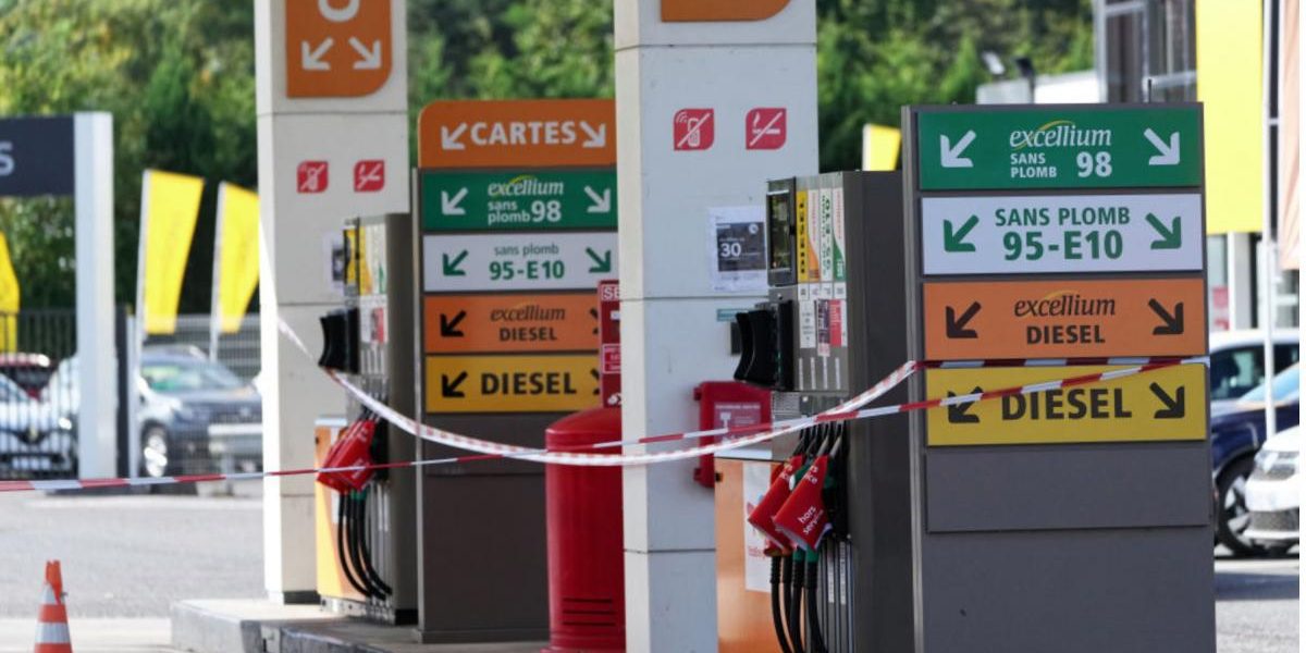 Benzinăriile din Franța, lovite de criză: 18% fără combustibili