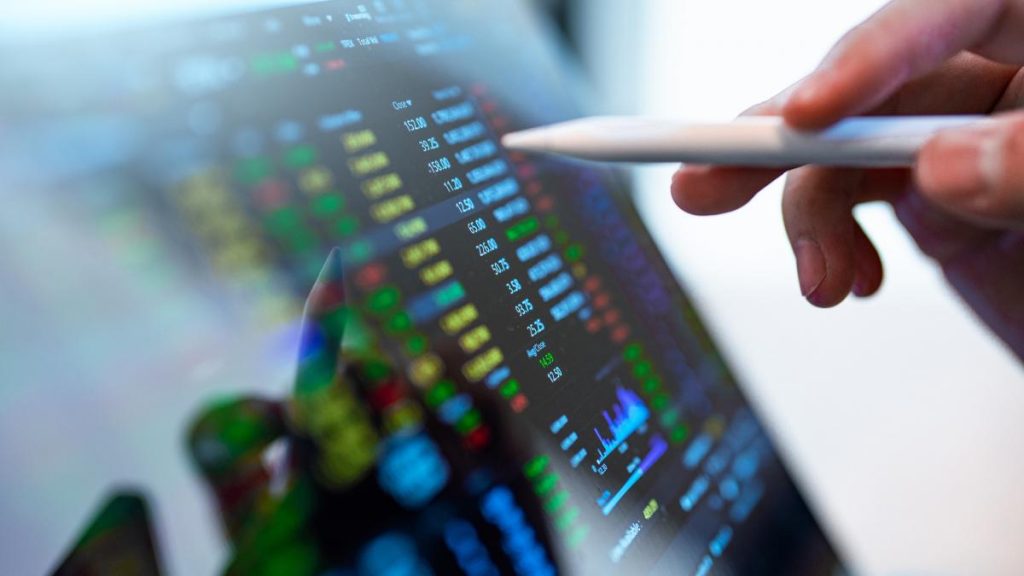 Pariuri pe război: Cum dictează un grup anonim „adevărul” prin Polymarket