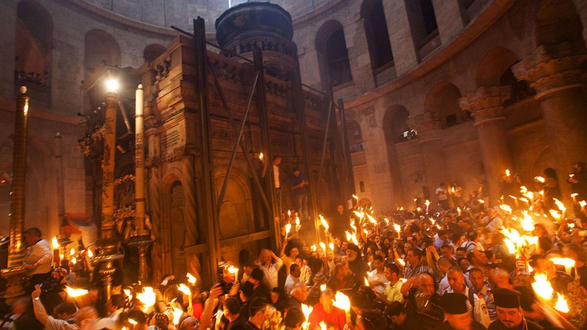 Paștele sub tensiuni: Cum sărbătoresc credincioșii din Ierusalim IERUSALIM – Sărbătoarea Paștelui este celebrată anul acesta la Ierusalim sub semnul tensiunii și al unei alerte maxime