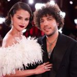 Selena Gomez, „cea mai bună” de soțul său. Cum arată vedeta în costum