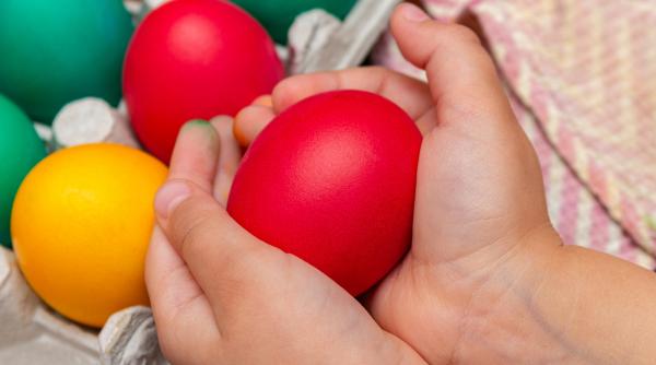 De ce ciocnim ouăle-n Paști? Semnificația ascunsă a tradiției vechi!