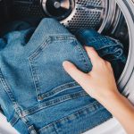 Cât de des spălăm blugii? Testul de cultură generală care te pune pe gânduri