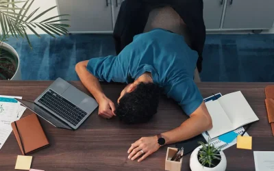 Angajat a dat în judecată firma: 500.000€ despăgubiri pentru zeci de luni de muncă fără pauză