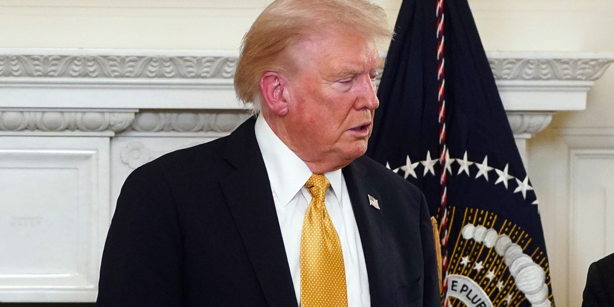 donal-trump-dinamitare-eveniment-global-statele-unite-ale-americii-30-miliarde-de-dolari.jpg - JurnalUrban