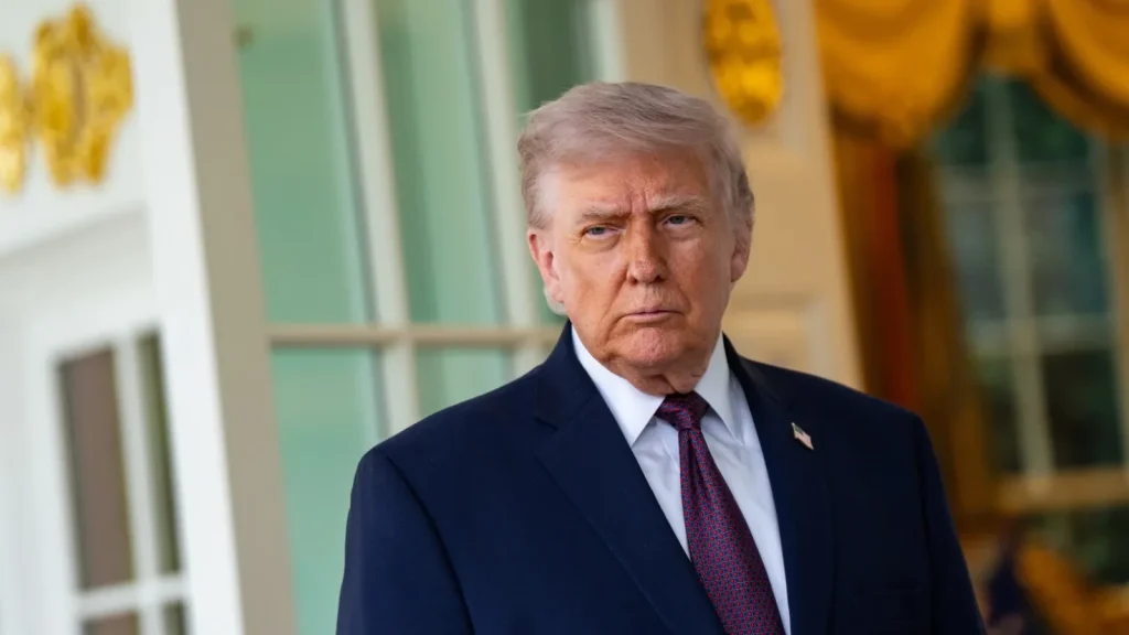 Trump sfidează: Refuză să își ceară scuze Papei Leon