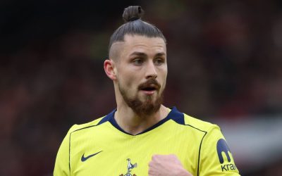 Tottenham – Brighton, LIVE pe VOYO: Radu Drăgușin, presat de victorie