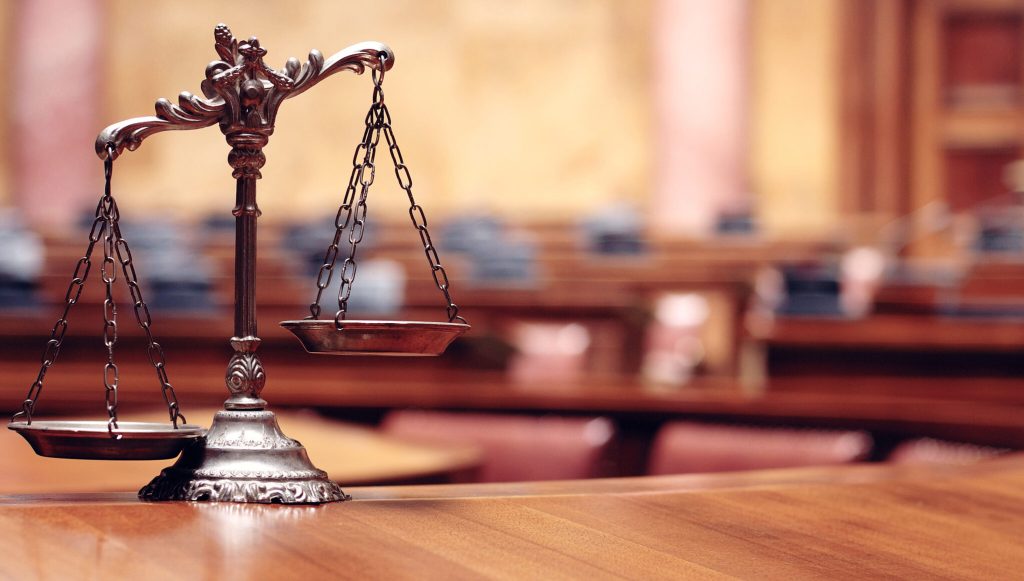 Scandal la Primăria Mircești: Viceprimarul, dat în judecată de primar Conflictul intern din Primăria comunei Mircești, județul Iași, a escaladat până în instanță, după ce autoritățile locale au fost amendate pentru nerespectarea unor reglementări de mediu