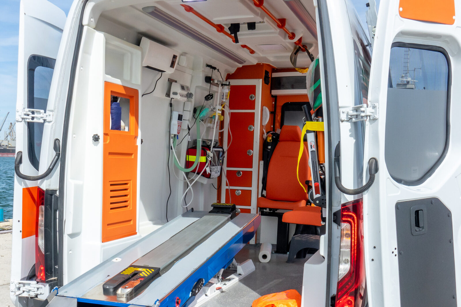 Ambulanțe Constanța, blocate-n service: Peste un sfert, zilnic, la reparații!