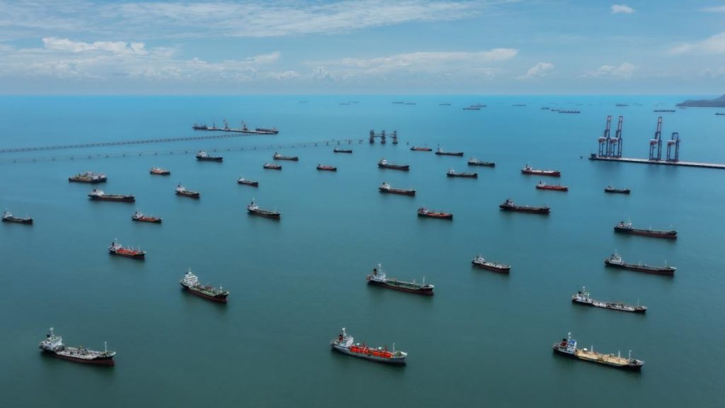 Mitroi avertizează: Criza petrolului e profundă. „Ciudățenii” la orizont