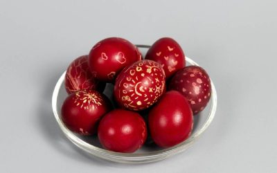 Cât rezistă ouăle de Paște la frigider: Ghidul expertului pentru prospețime