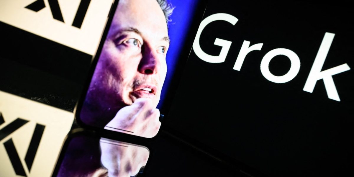Musk vrea să plătească bine pentru a „educa” grok: Job remote, salariu gras