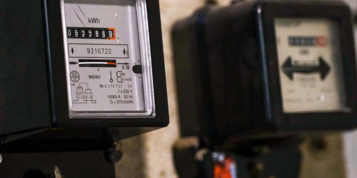 energie-electrica-curent-contor-Sursa-foto-Parlamentul-European-3-e1633957920913.jpg - JurnalUrban