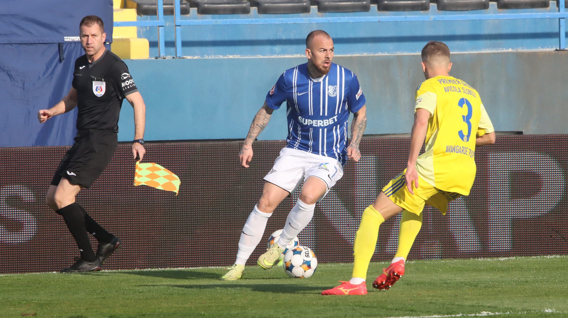 Farul pierde acasă cu Unirea Slobozia și se îndepărtează de play-off Constanța, 20 aprilie 2024 – Formația Farul Constanța a suferit o înfrângere surprinzătoare pe teren propriu în fața echipei Unirea Slobozia, scor 0-1, în cadrul etapei a treia a play-out-ului Superligii