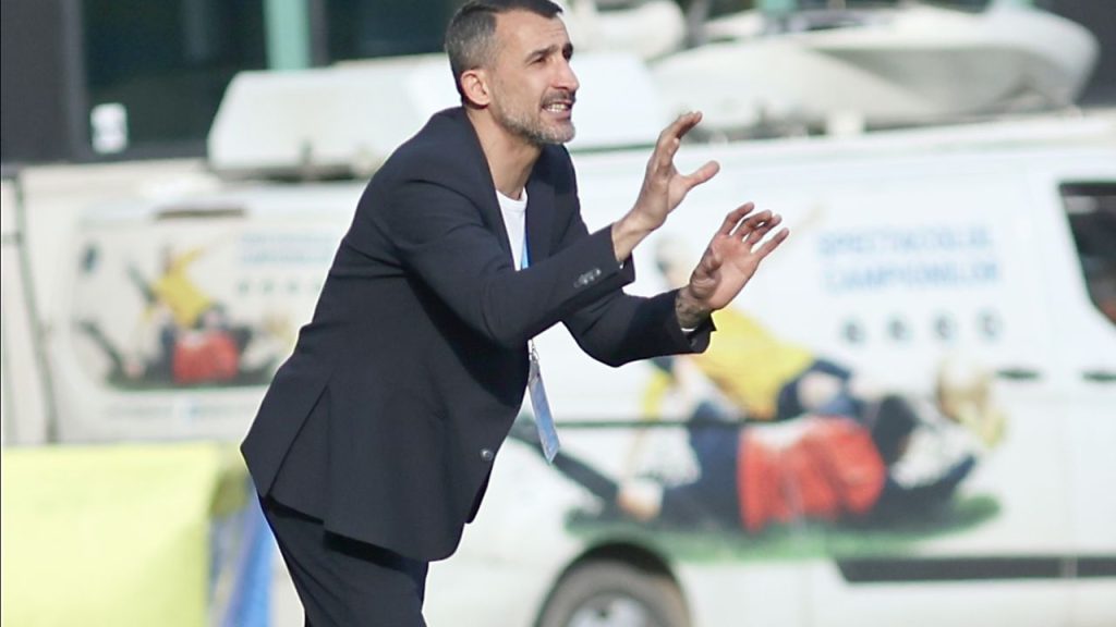 A revenit cu dreptul: Mehmet Topal, debut cu victorie la Petrolul PLOIEȘTI – Revenirea lui Mehmet Topal pe banca tehnică a echipei FC Petrolul Ploiești a debutat cu o victorie categorică, scor 2-0, în fața celor de la FK Csikszereda, în cadrul play-out-ului din Superliga
