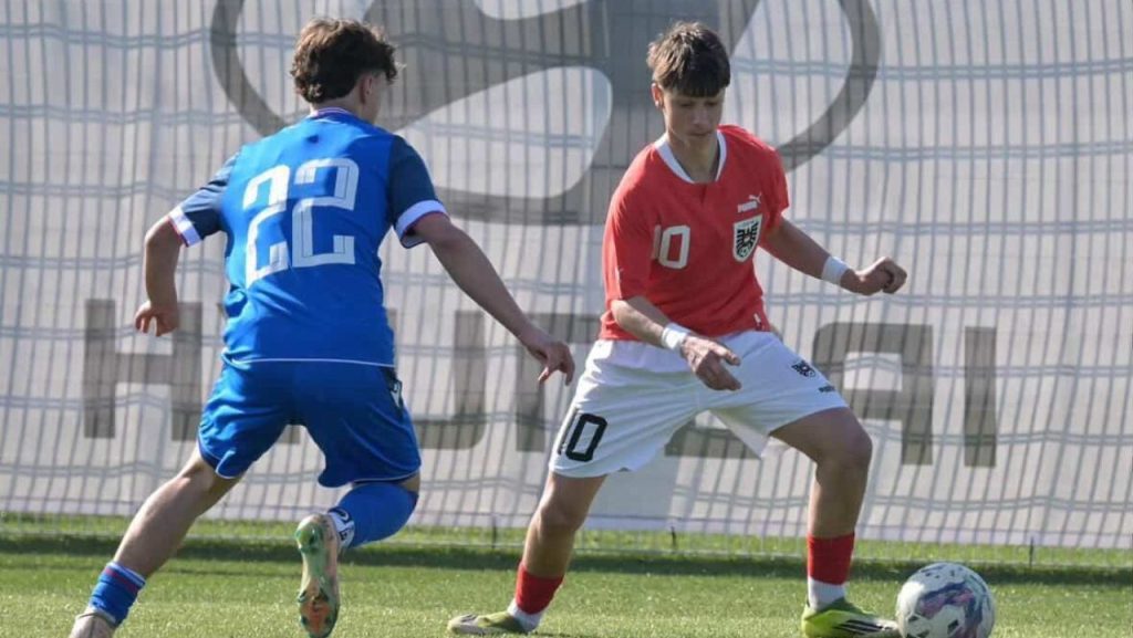 Nouă senzație pentru Austria: Românul cu ”Perle a la Beckham”, titular și număr 10