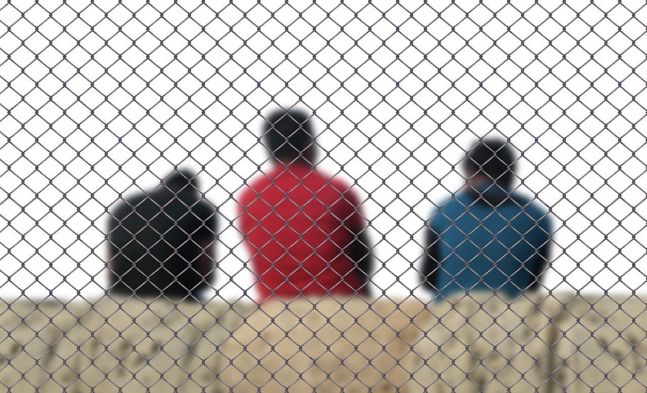 21 de străini, depistați în Dolj fără documente pentru spațiul Schengen Douăzeci și unu de cetățeni străini, care nu dețineau documentele necesare pentru a călători în spațiul Schengen, au fost descoperiți de către polițiștii de frontieră din județul Dolj