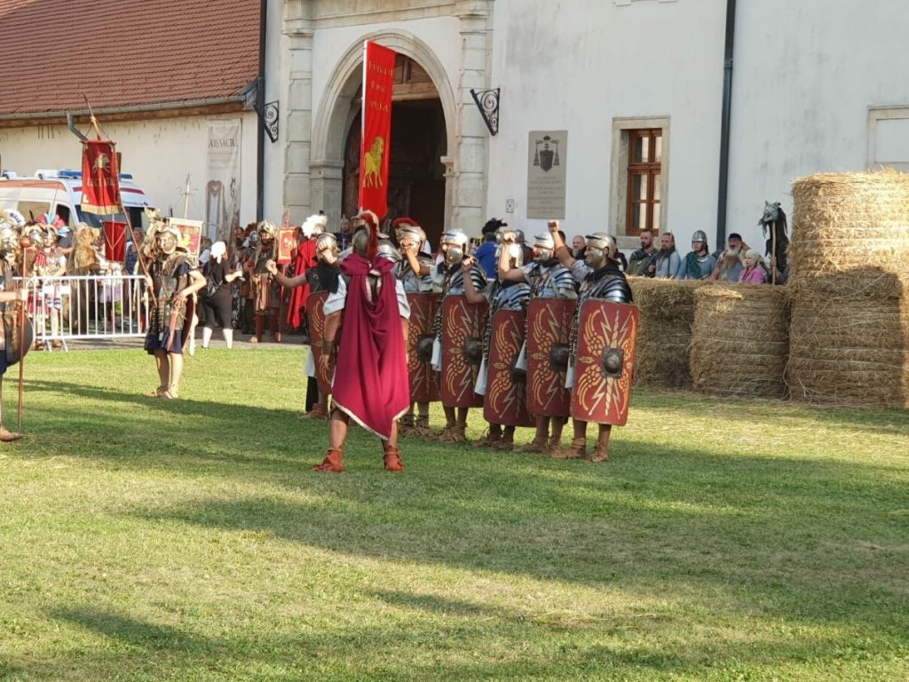 Daci, gladiatori și nimfe dansează din nou la Alba Iulia
