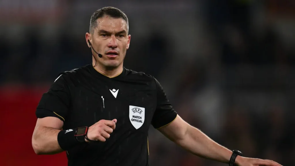 Arbitrul român Istvan Kovacs va fi prezent la Campionatul Mondial de Fotbal din 2026, după ce FIFA a anunțat oficial includerea acestuia pe lista oficială a arbitrilor