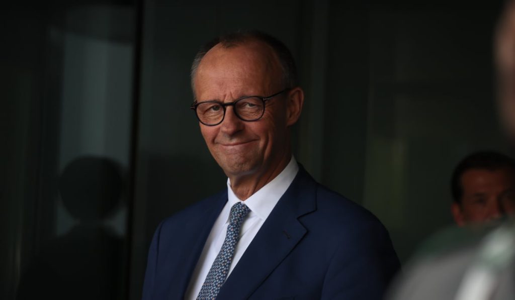 Șoc în Germania: Ministrul oprește salariul colosal al lui Friedrich Merz