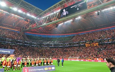 Omagiu regal pentru Mircea Lucescu la Istanbul!