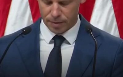 Simion dansa pe morminte, Magyar: Orban i-a trădat pe maghiarii din Transilvania