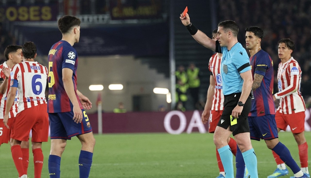 Arbitrul român Istvan Kovacs a stârnit controverse în timpul meciului Barcelona – Atletico Madrid, după o fază petrecută în minutul 40 al partidei