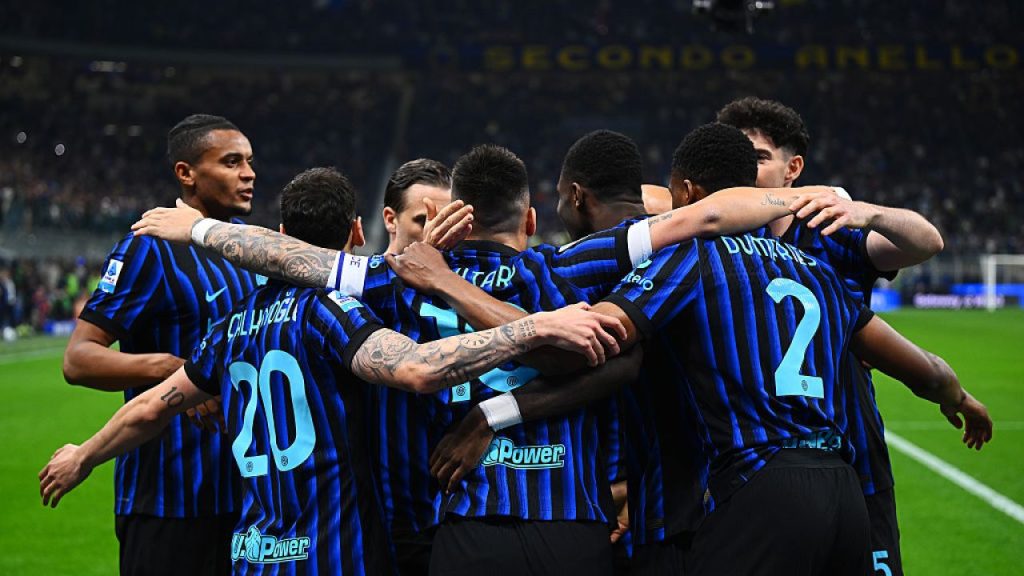 Începe vineri seara, de la ora 21:45, pe Sport.ro, un nou episod din confruntarea de gală a fotbalului italian: INTER – AS ROMA