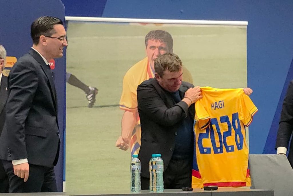 Hagi, selecționer cu scandal la debut: Un contestatar pune sub semnul întrebării numirea sa în România