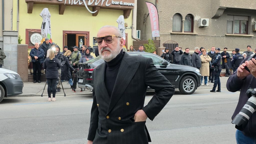 Becali, acuzații grave: A ținut-o pe fiica vedetei în casă, apoi a dat-o afară