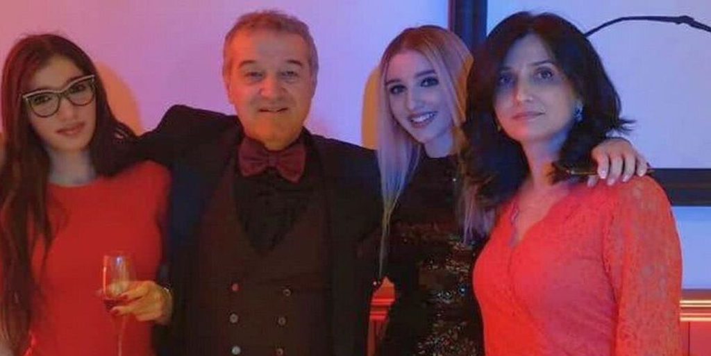 Becali, mărturisiri dureroase: „Mă doare inima că e fata mea!”