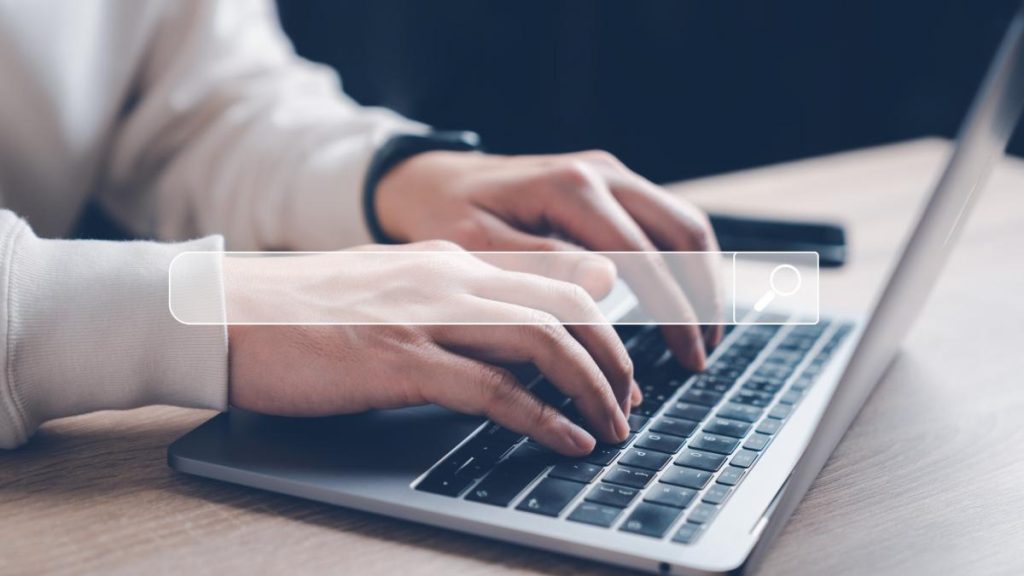 Google: Sancțiuni DRASTICE pentru site-urile care blochează butonul „back”