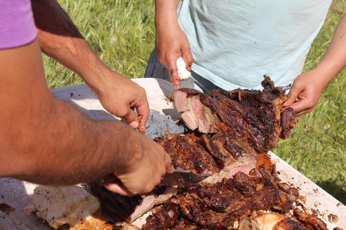 Inflație-record în America de Sud: Românii se hrănesc cu carne de măgar