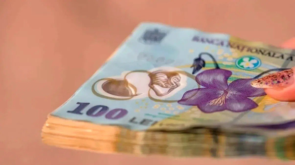 FMI îngheață creșterea economică a României: Ce prognozează experții