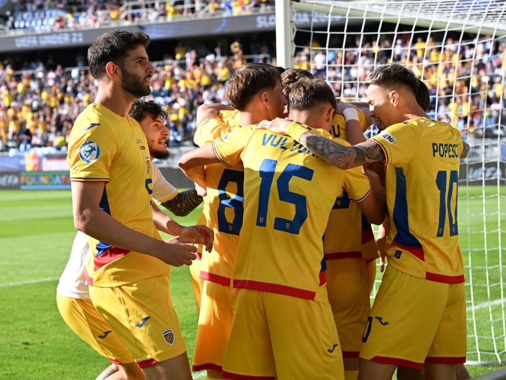 Fotbalistul român IANIS STOICA ar putea deveni liber de contract, după ce echipa sa, ESTRELA AMADORA, a intrat într-o procedură de reorganizare financiară din cauza datoriilor, conform informațiilor apărute în presa portugheză