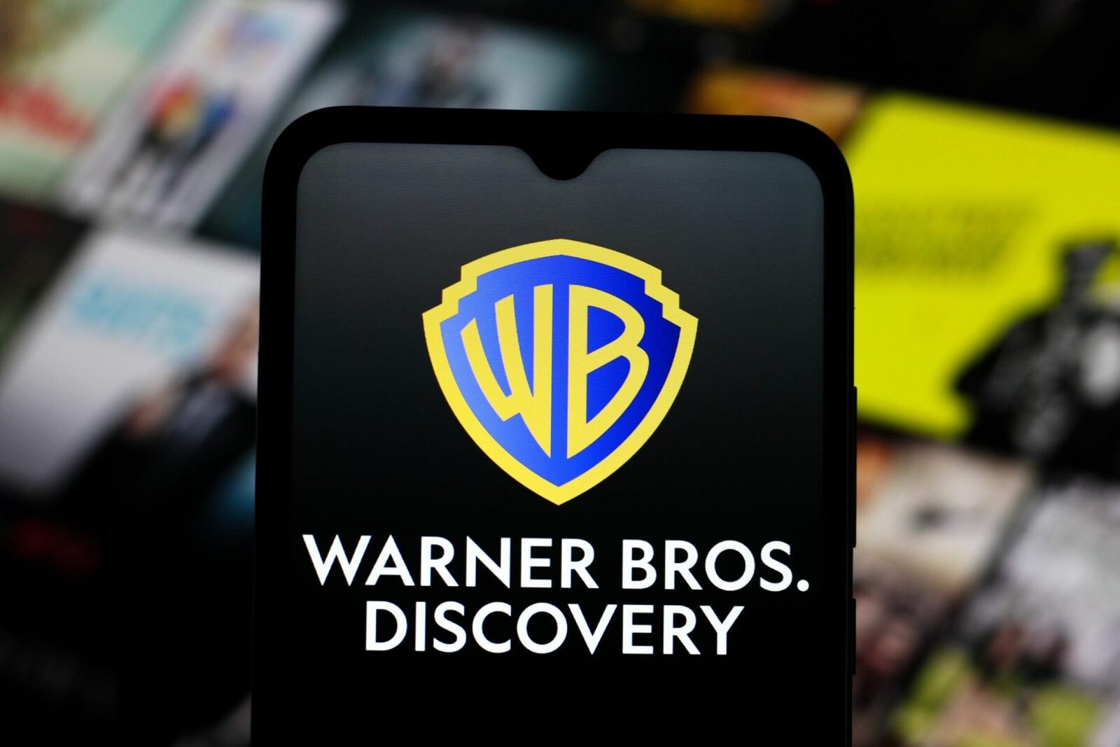 Vedete de la HOLLYWOOD, revoltă totală împotriva fuziunii PARAMOUNT-WARNER BROS
