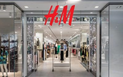 H&M, lovită de criză: 160 de magazine se închid