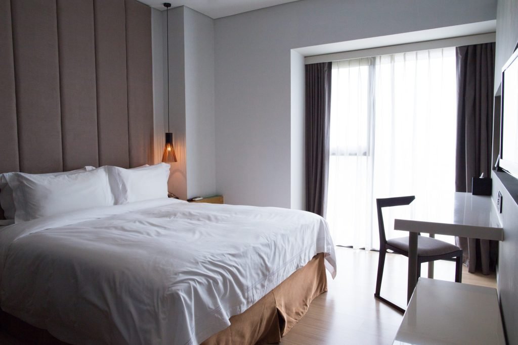 # Detalii ascunse: Cum depistezi curățenia superficială într-o cameră de hotel Călătorești des și te cazezi la hoteluri? Atenție, curățenia superficială este o problemă mai frecventă decât crezi