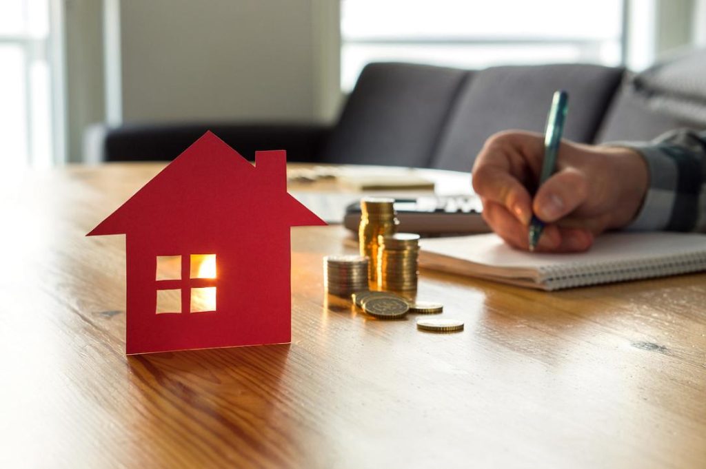 Colliers: Interesul pentru locuințe crește, tranzacțiile, totuși, scad în România