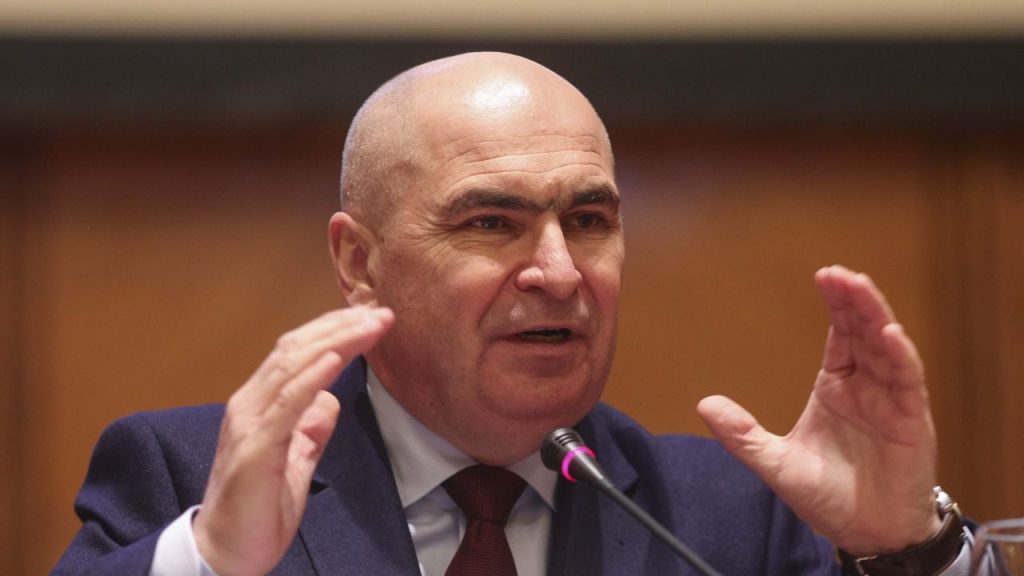 Consilier BNR îl apără pe Bolojan: „Ilie sărăcie” – etichetă nedreaptă