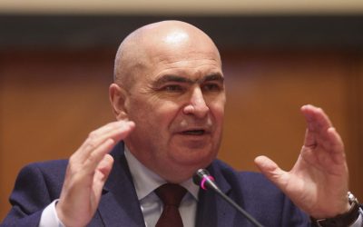 Consilier BNR îl apără pe Bolojan: „Ilie sărăcie” – etichetă nedreaptă