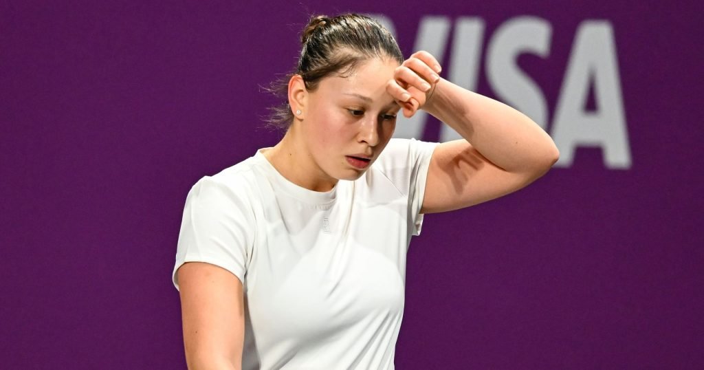 România a suferit o înfrângere la Cupa Billie Jean King Echipa feminină de tenis a României a fost învinsă de Letonia, cu scorul de 2-0, miercuri, în cadrul Grupei C a zonei Europa/Africa din Grupa I valorică a Cupei Billie Jean King