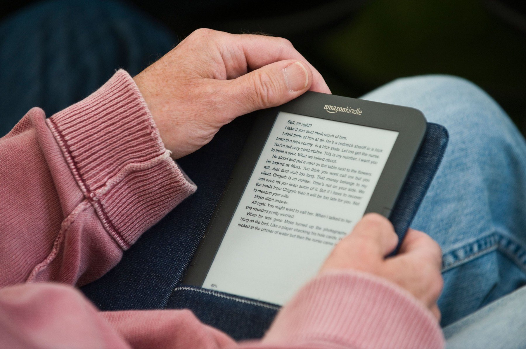 Amazon Taie Accesul la Conținut Nou Pentru Vechiul Kindle Amazon va sista suportul tehnic pentru dispozitivele Kindle lansate înainte de 2012, o decizie care va afecta semnificativ utilizatorii de cititoare electronice mai vechi