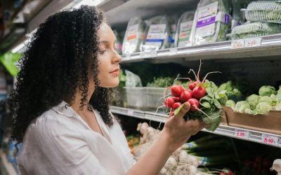 Românii caută disperați metode să economisească la cumpărături