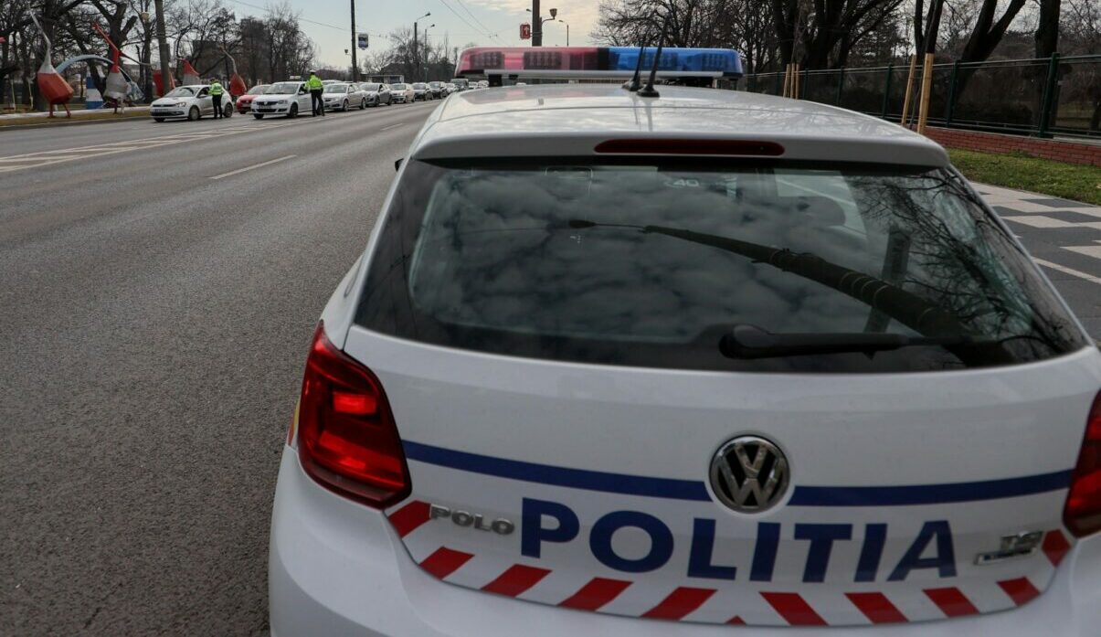 Un accident rutier grav a avut loc în seara de duminică, în centrul municipiului GIURGIU, soldat cu rănirea a trei persoane, dintre care doi minori