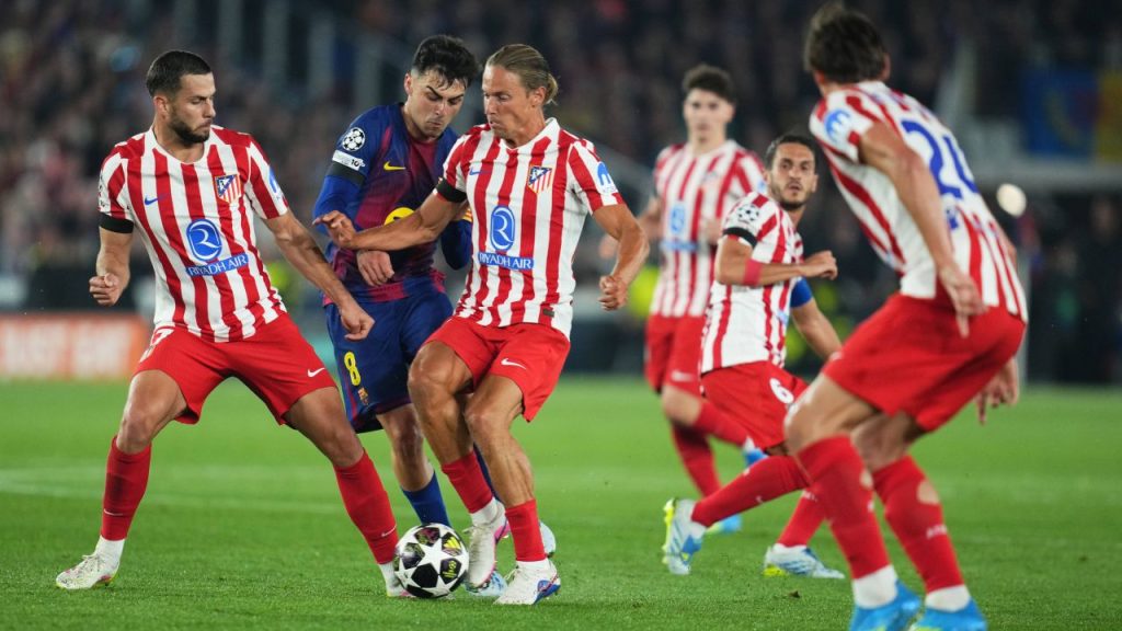 Un duel de gală va decide o semifinalistă în Liga Campionilor: Real Madrid și Manchester City se înfruntă în sferturile de finală, un meci transmis în direct, cu începere de la ora 22:00