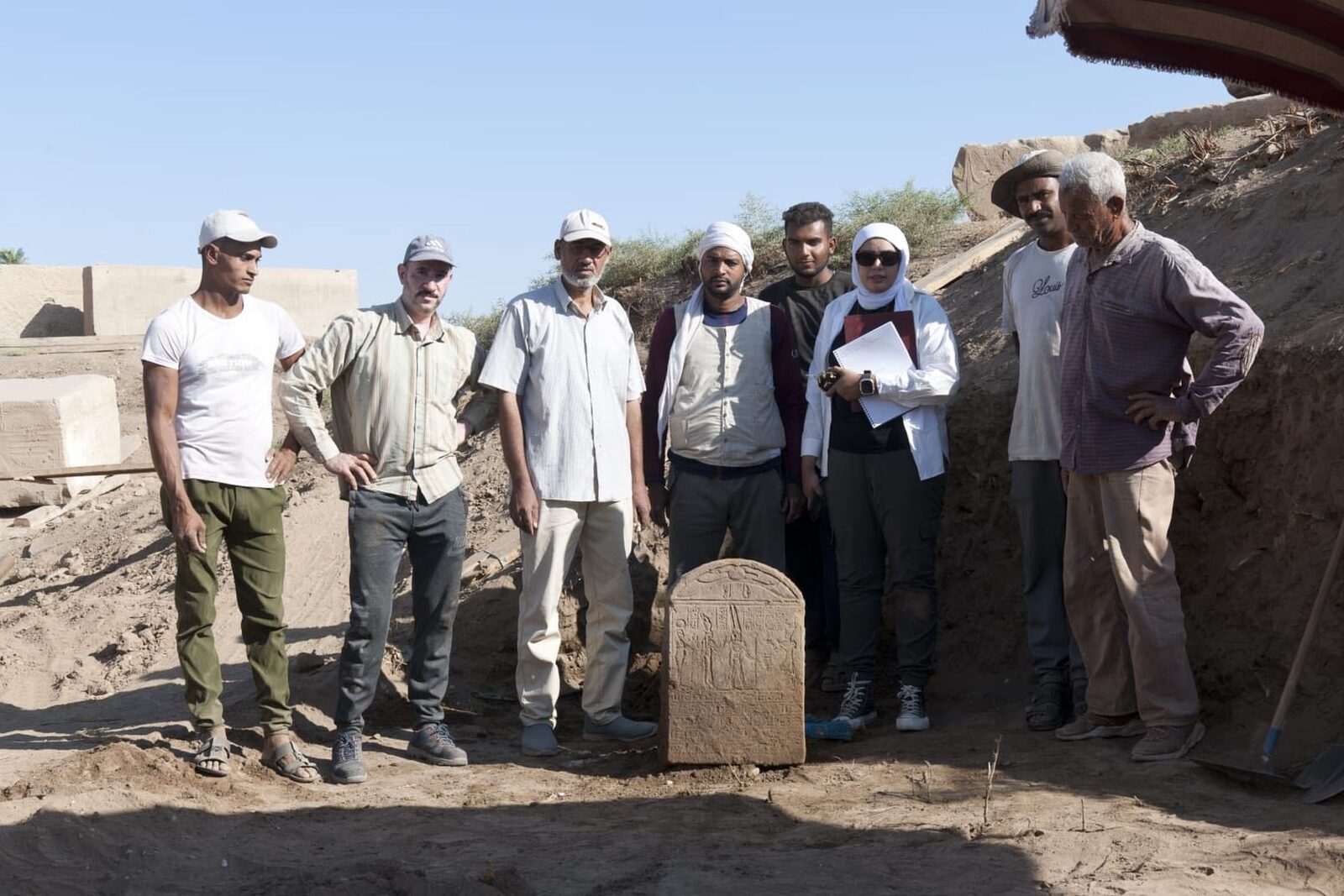Monument uluitor la Luxor: Împărat Roman, Faraon în piatră!