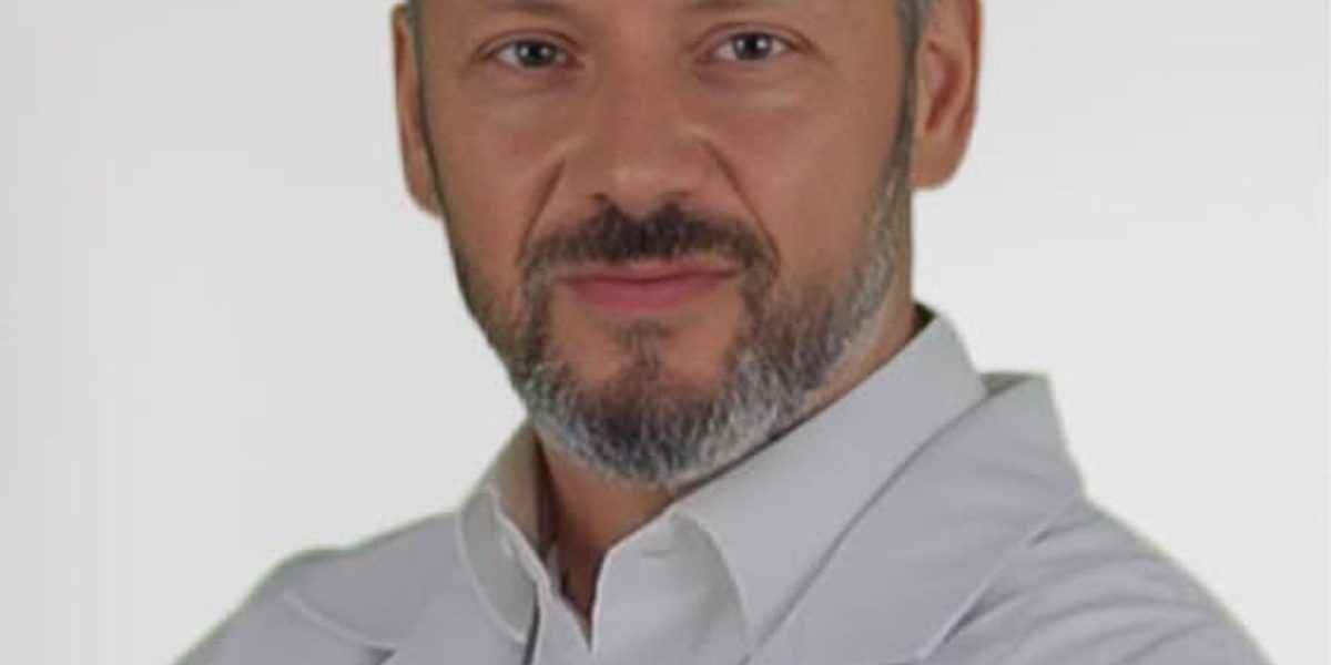 Medicul FALIMENTAT de la Constanța: S-a dat PROFESOR la Stanford, dar vindea scumpie